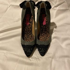 Betsey Johnson, black and gray, size 7.5, worn once!